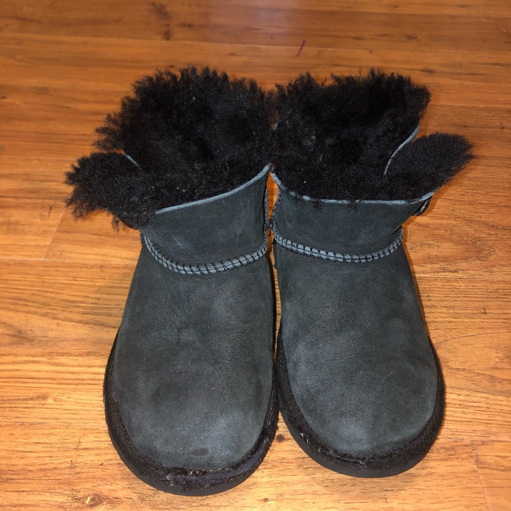 Bailey button uggs